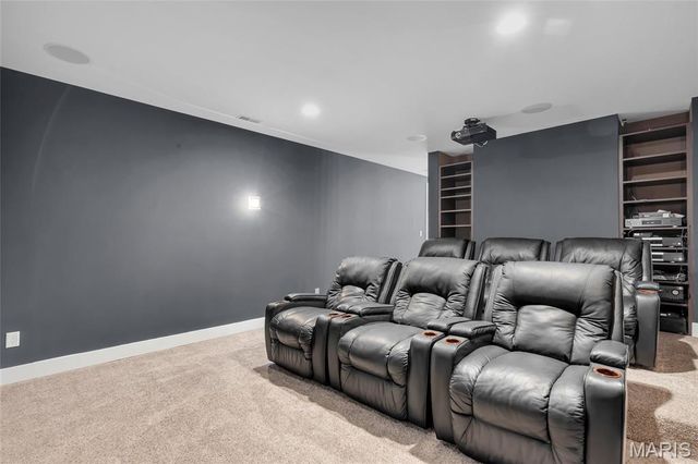 18239 Canyon Forest Court, Chesterfield, MO 63005