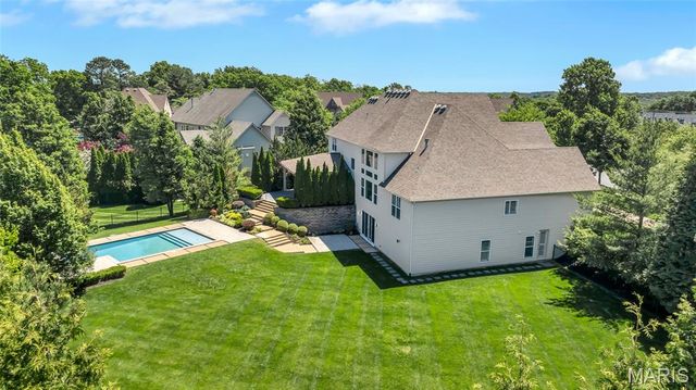 18239 Canyon Forest Court, Chesterfield, MO 63005