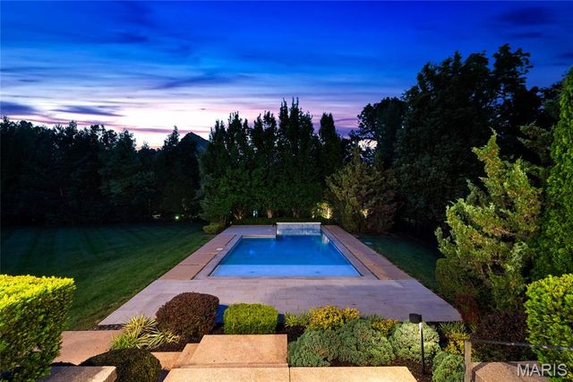 18239 Canyon Forest Court, Chesterfield, MO 63005