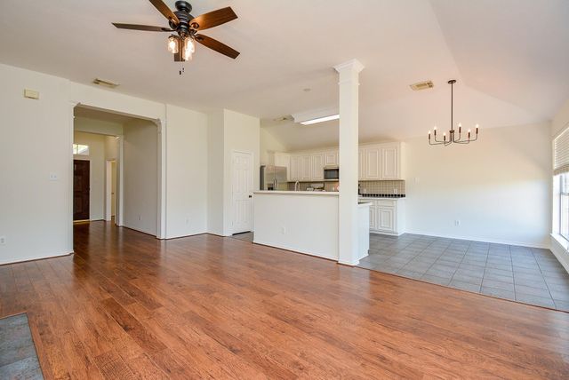 3815 Summerfield Drive, Pearland, TX 77584