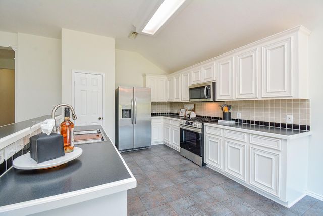 3815 Summerfield Drive, Pearland, TX 77584