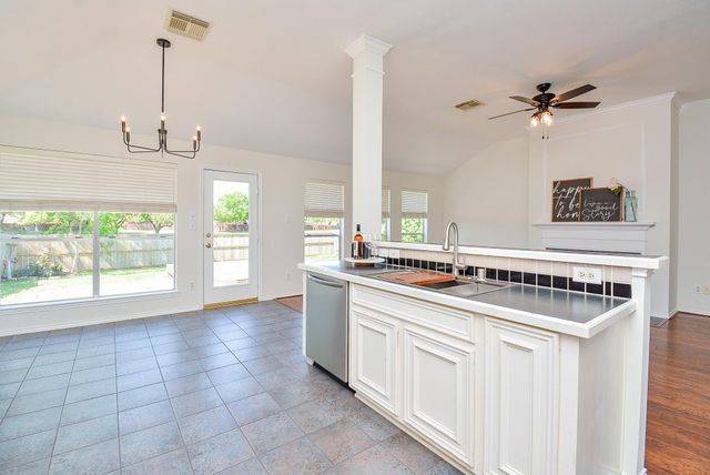 3815 Summerfield Drive, Pearland, TX 77584