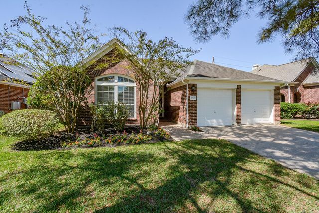 3815 Summerfield Drive, Pearland, TX 77584