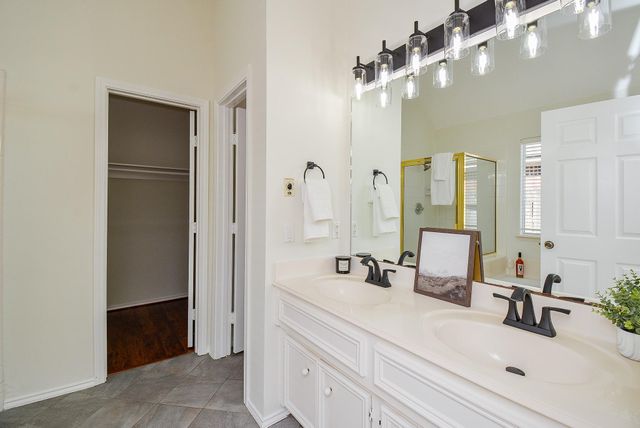 3815 Summerfield Drive, Pearland, TX 77584