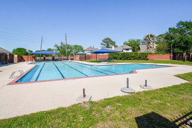 3815 Summerfield Drive, Pearland, TX 77584