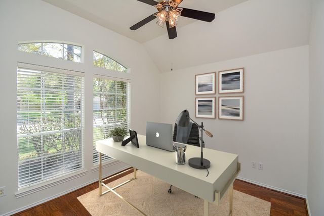 3815 Summerfield Drive, Pearland, TX 77584