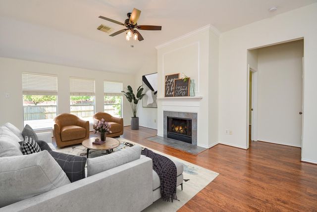 3815 Summerfield Drive, Pearland, TX 77584