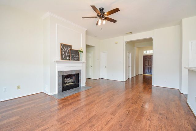 3815 Summerfield Drive, Pearland, TX 77584