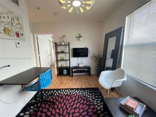 7326 Collins Ave 207, Miami Beach, FL 33141