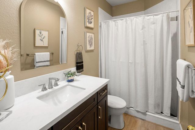 1214 Regina St, Rocklin, CA 95765