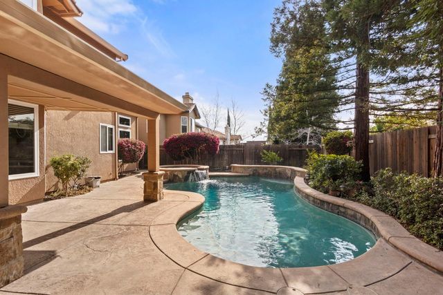 1214 Regina St, Rocklin, CA 95765