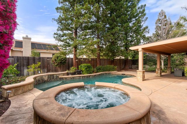 1214 Regina St, Rocklin, CA 95765