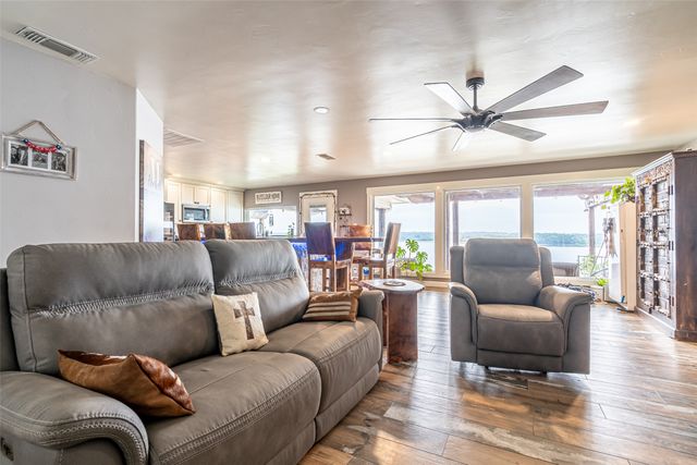 1721 Anaconda Trail, Granbury, TX 76048