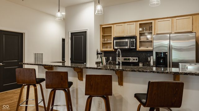 350 N Meridian Street A303, Indianapolis, IN 46204