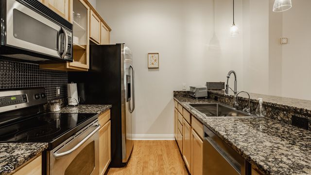 350 N Meridian Street A303, Indianapolis, IN 46204