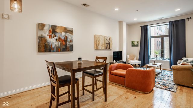 350 N Meridian Street A303, Indianapolis, IN 46204