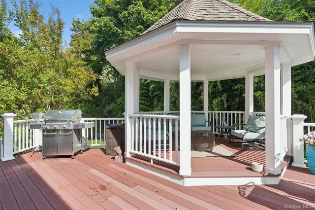 45 Blue Point Avenue, Blue Point, NY 11715