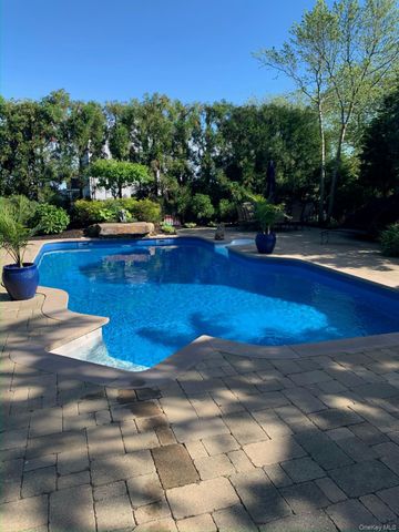 45 Blue Point Avenue, Blue Point, NY 11715