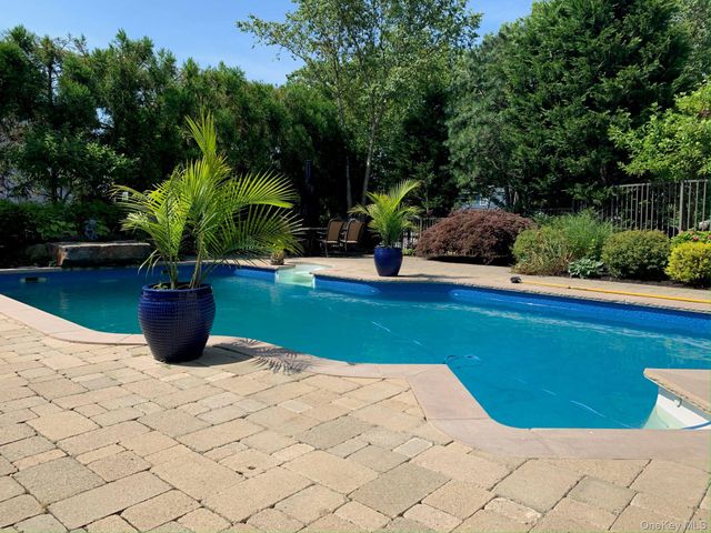 45 Blue Point Avenue, Blue Point, NY 11715