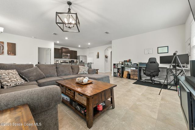 840 Old Country Road SE, Palm Bay, FL 32909