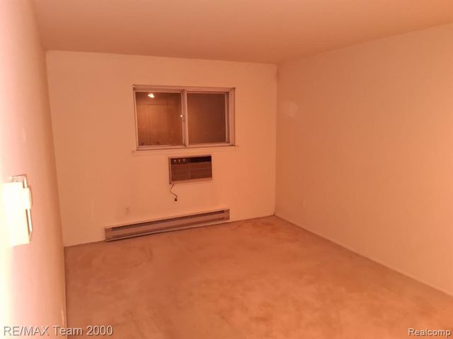 7590 Woodview Drive 1, Westland, MI 48185