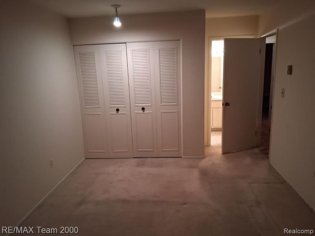 7590 Woodview Drive 1, Westland, MI 48185