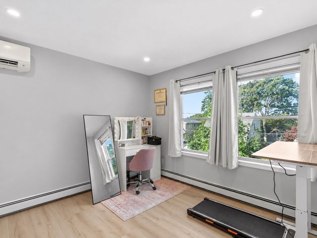 6 Buttonwood Ln, Acushnet, MA 02743