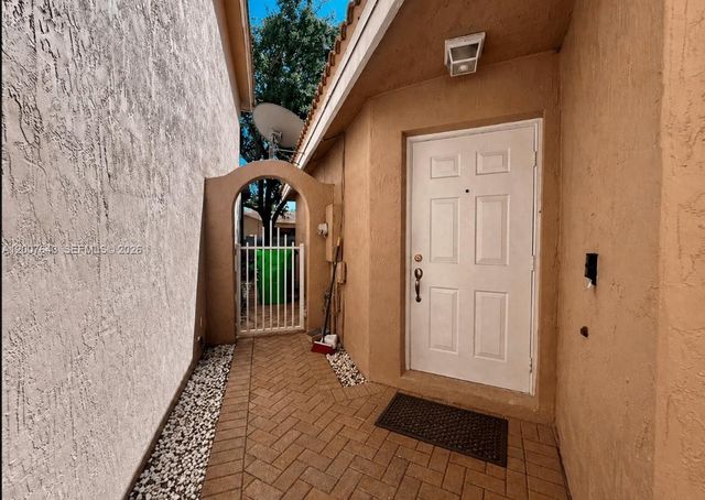 9312 NW 54th St 9312, Sunrise, FL 33351