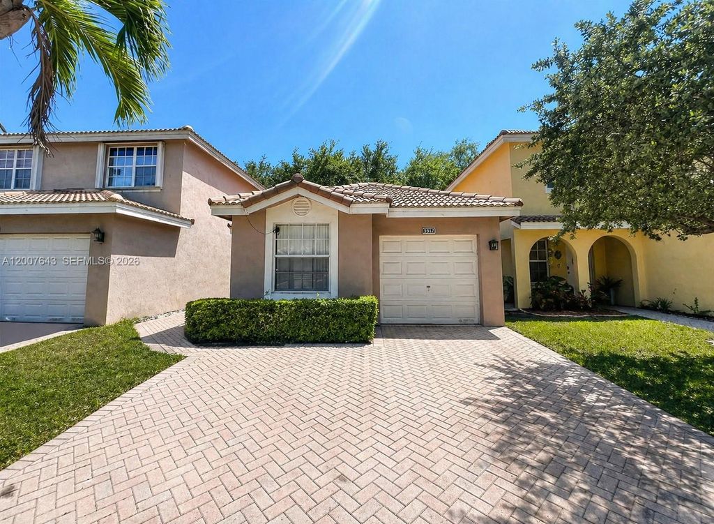 9312 NW 54th St 9312, Sunrise, FL 33351
