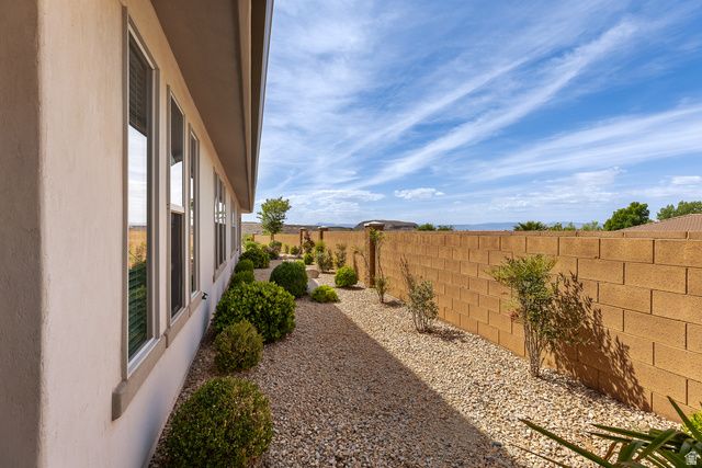 999 N CASITAS LOOP, Washington, UT 84780