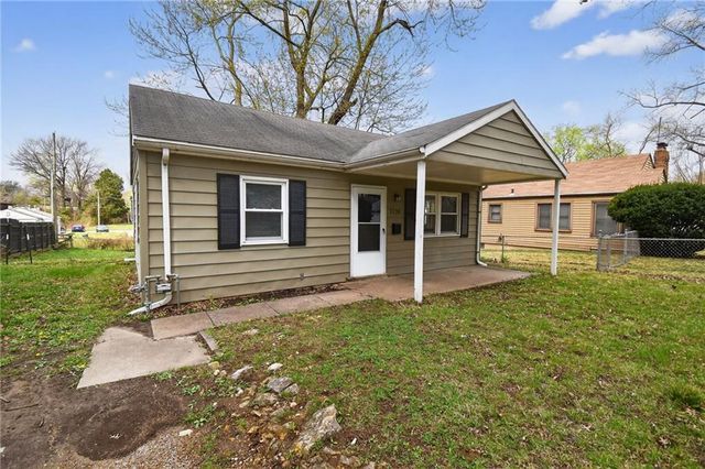1720 S Hardy Avenue, Independence, MO 64057