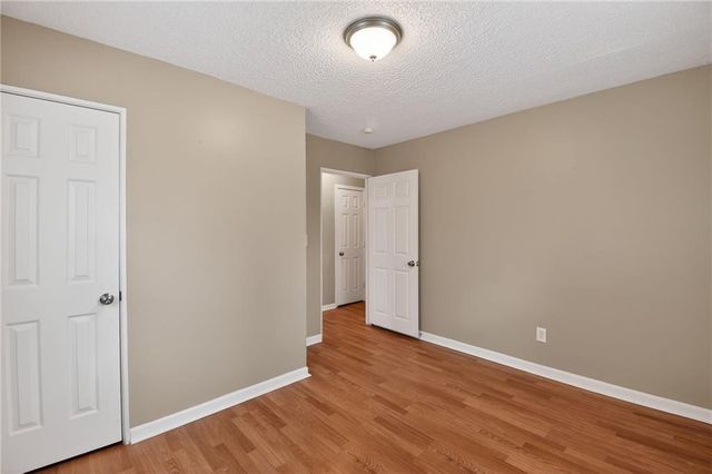 1720 S Hardy Avenue, Independence, MO 64057