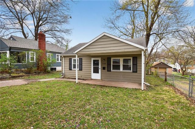 1720 S Hardy Avenue, Independence, MO 64057