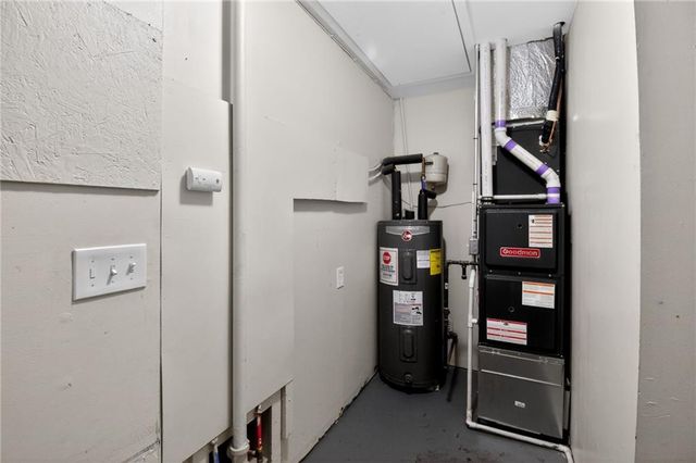 1720 S Hardy Avenue, Independence, MO 64057