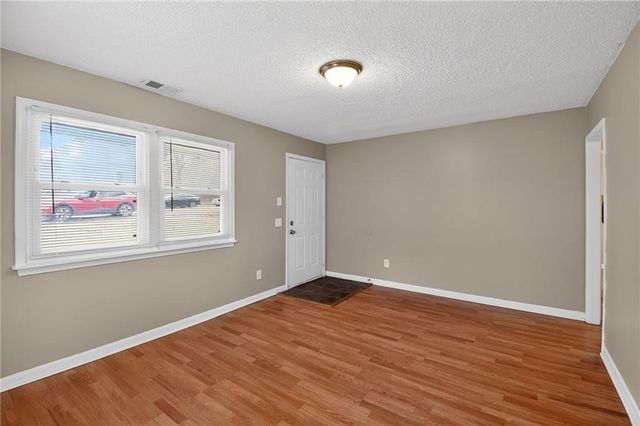 1720 S Hardy Avenue, Independence, MO 64057