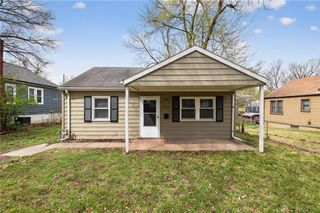 1720 S Hardy Avenue, Independence, MO 64057