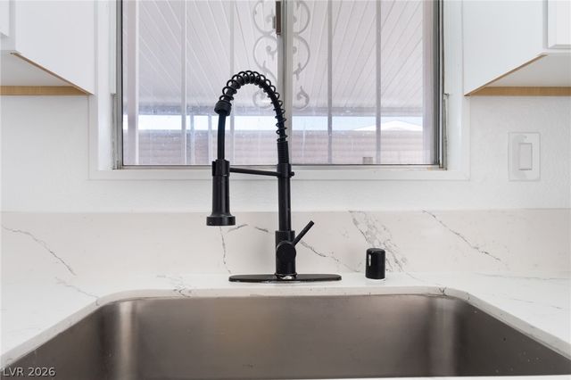 4980 Ridge Drive, Las Vegas, NV 89103