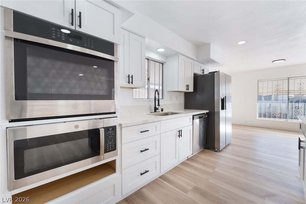 Image 13 of property listing at 4980 Ridge Drive, Las Vegas, NV 89103