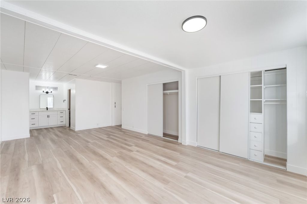 Image 18 of property listing at 4980 Ridge Drive, Las Vegas, NV 89103