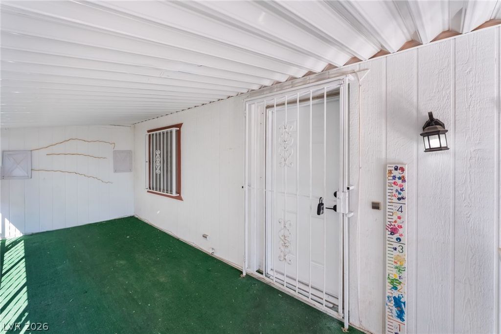 Image 32 of property listing at 4980 Ridge Drive, Las Vegas, NV 89103