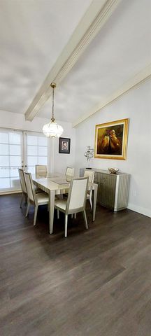 18921 W Oakmont Dr, Hialeah, FL 33015