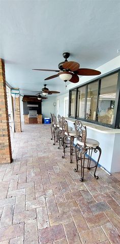 18921 W Oakmont Dr, Hialeah, FL 33015