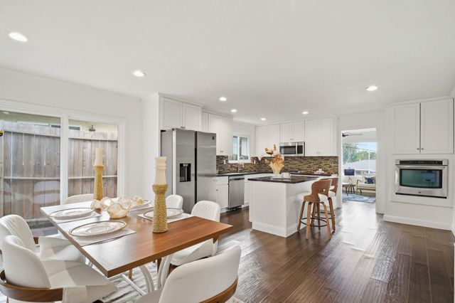 3247 Revere Ave, Oakland, CA 94605