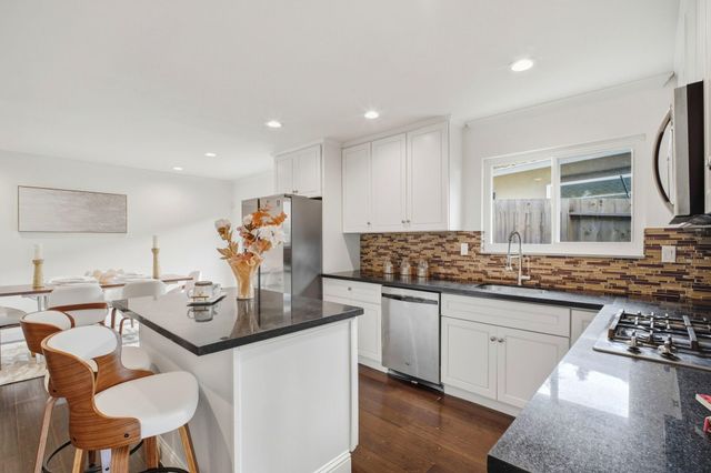 3247 Revere Ave, Oakland, CA 94605