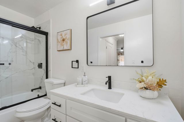 3247 Revere Ave, Oakland, CA 94605