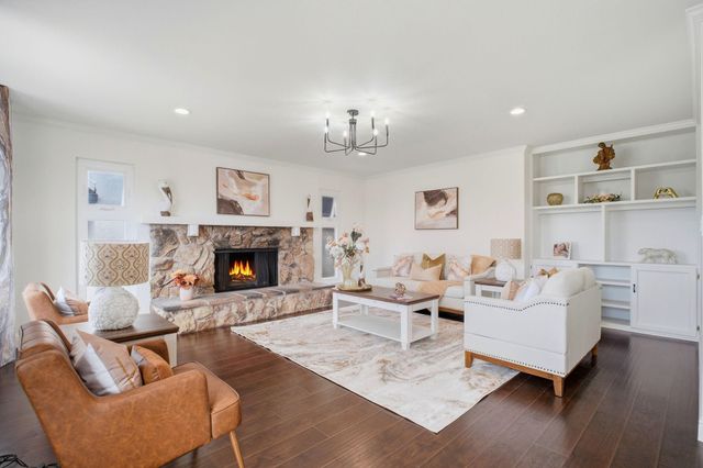 3247 Revere Ave, Oakland, CA 94605