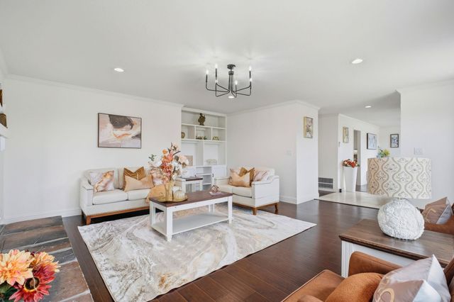 3247 Revere Ave, Oakland, CA 94605