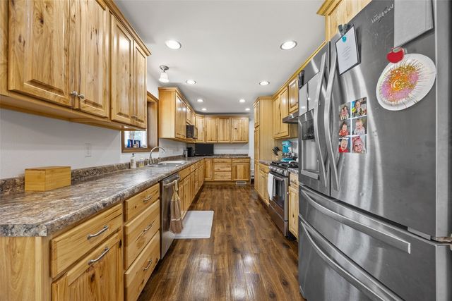 2129 Echo Hill Road, Marion, IA 52302