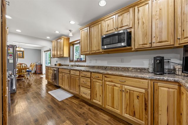 2129 Echo Hill Road, Marion, IA 52302