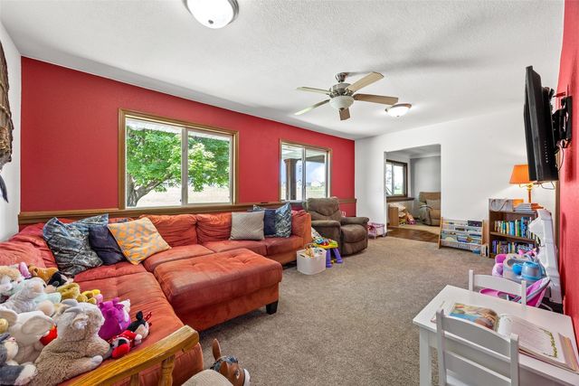 2129 Echo Hill Road, Marion, IA 52302